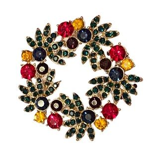 {Charter Club} Gold-Tone holiday Wreath Brooch